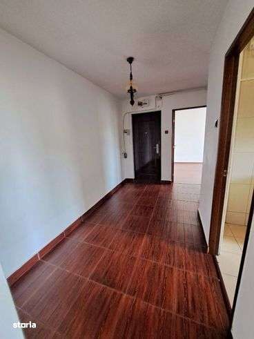 Zona Balaban, micro 5 Targoviste, Vanzare apartament 3 camere - Imagine principală: 2/10