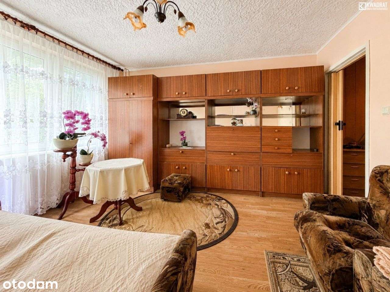 2 pokoje | 30,8 m2 | balkon | I piętro | Nałęczów