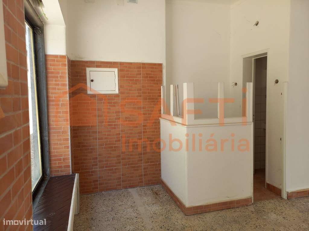 Loja para comércio e serviços - Torres Novas - Grande imagem: 5/6