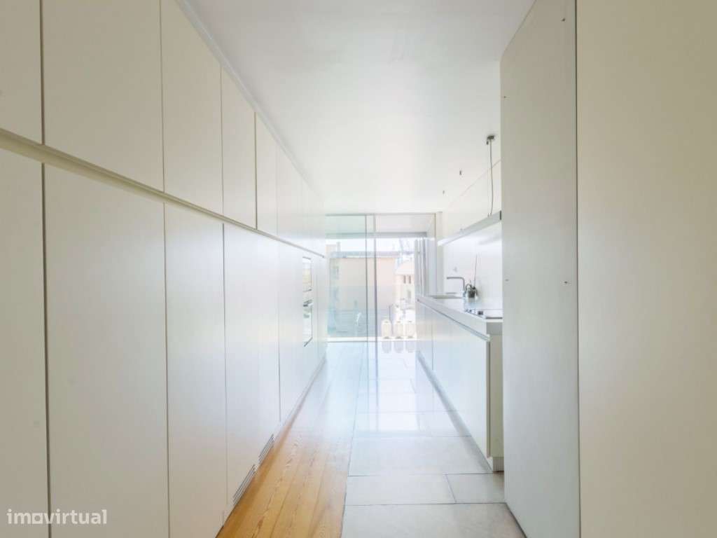 T1+1 em prédio com assinatura do Arquitecto Aires Mateus junto ao Rio - Grande imagem: 5/46