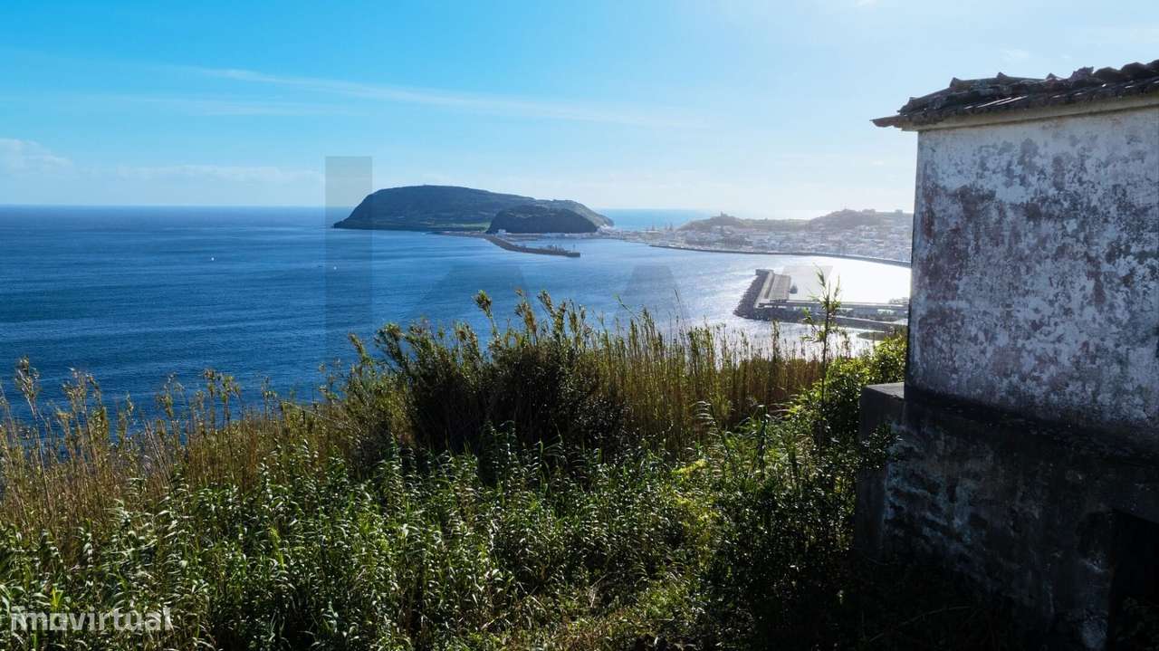 Projeto aprovado para moradia com Vista para o Pico e para a baia - Grande imagem: 4/21