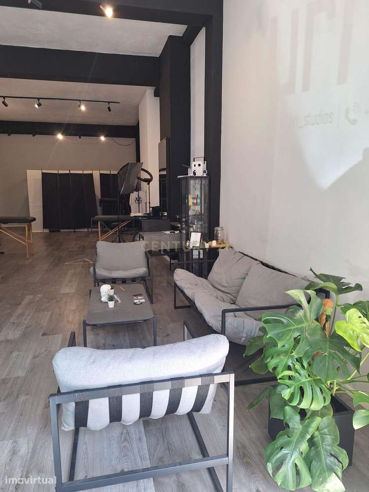 Loja para Arrendamento – Zona de Grande Visibilidade no Porto - Grande imagem: 2/14