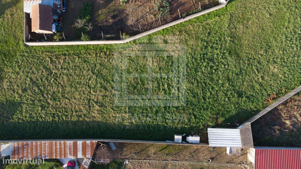 Terreno urbanizável c/ 3.560 m2 em S. Miguel de Souto, SMF - Exclusivo - Grande imagem: 3/13