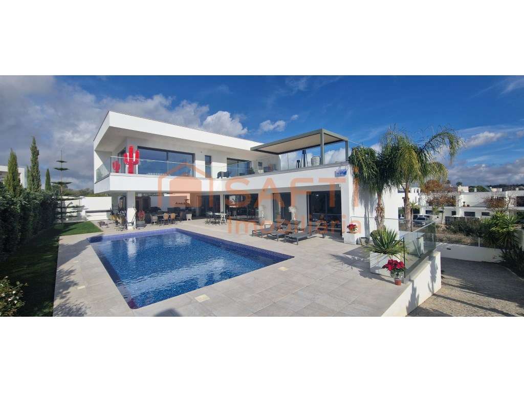 Magnifica Moradia T3 com piscina acabamentos de luxo - Grande imagem: 2/30