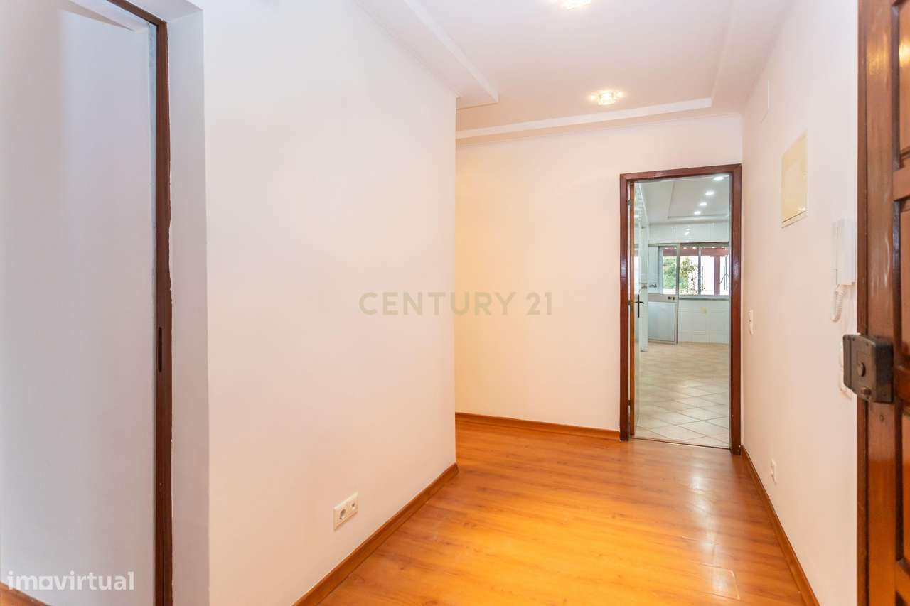 Apartamento T3 à venda no Feijó - Grande imagem: 2/25