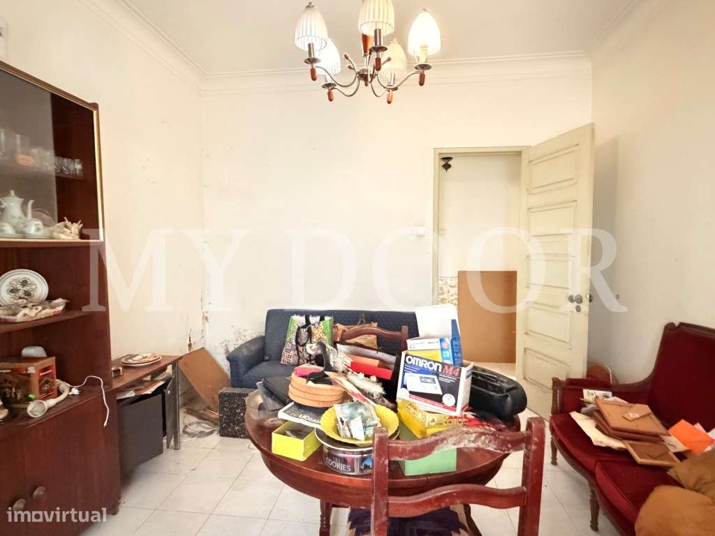 Apartamento T2 - Moscavide - Obras Totais - RCH c/ Terraço-13