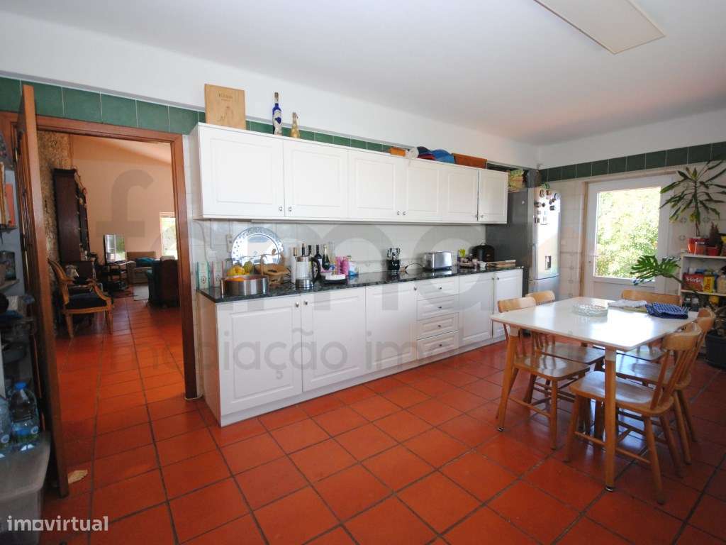 Moradia T5 em Lote Urbano de 5.135m2-48