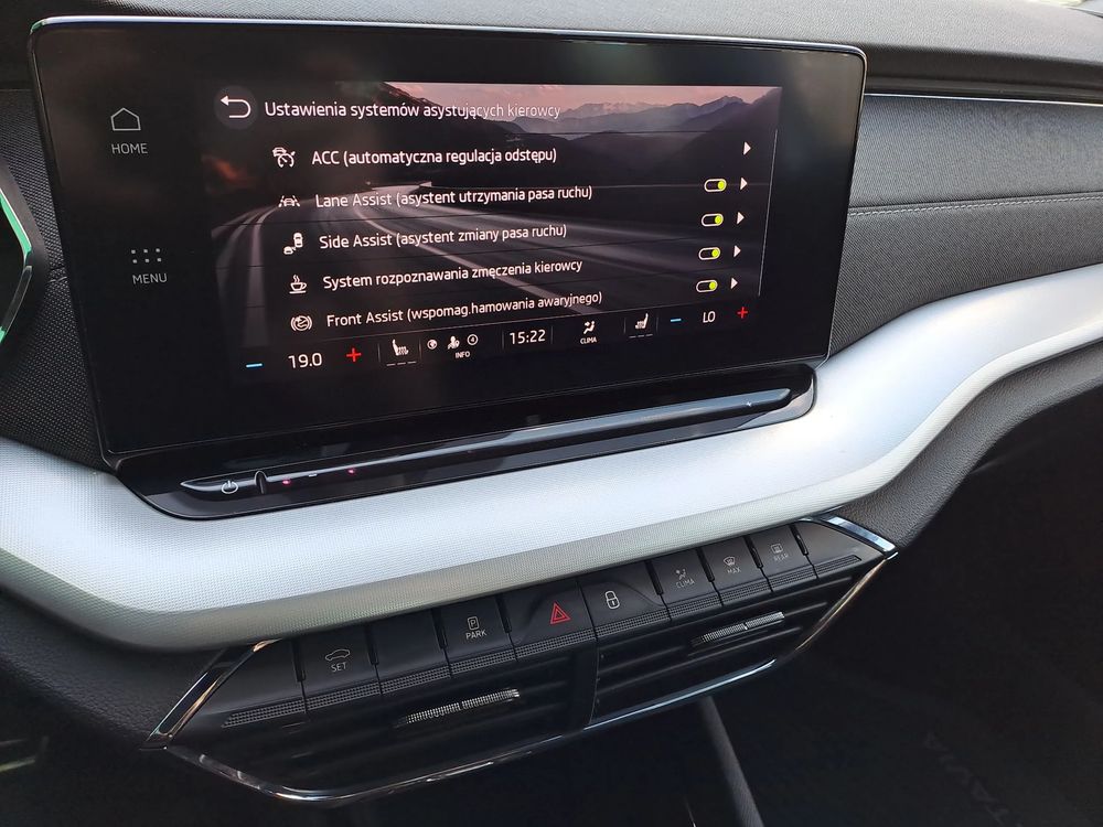 SKODA OCTAVIA 1.5eTSI 150KM Hak Virtual Martwe pole ACC Manetki Ambiente Elek.fotele