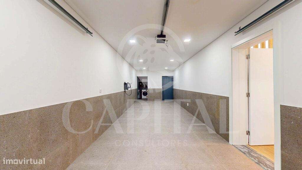 Magnífica Moradia T4 com Piscina e Terraço, em condomínio fechado-11