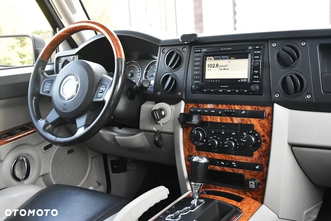 Jeep Commander 3.0 CRD Overland - 26