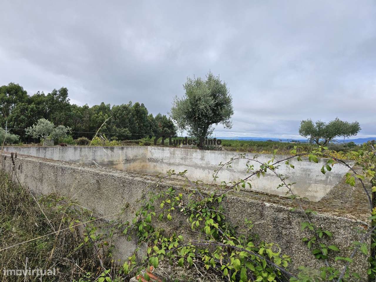 Quinta com construção em pedra-12