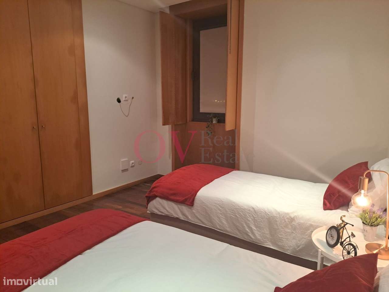 Vende-se Quintinha com moradia T4, a 2 minutos da circunvalação, junto-11