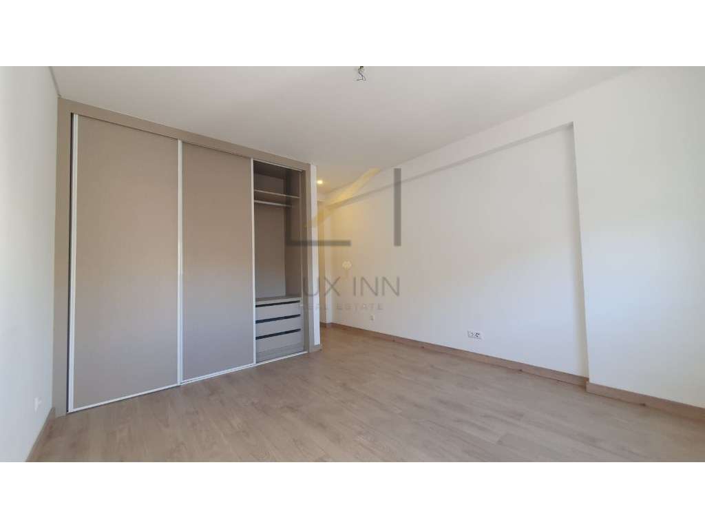 Apartamento T2, com varanda e arrecadação, Setúbal-20