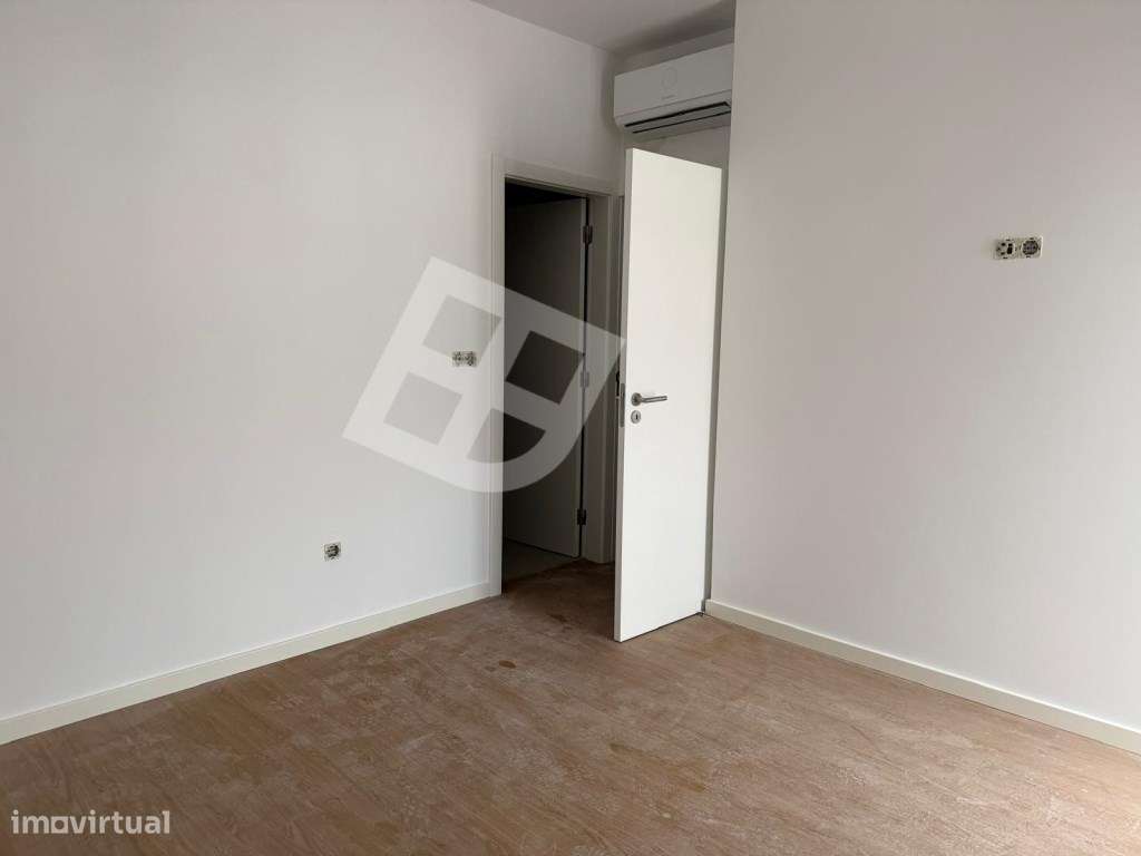 Apartamento T2+1 Dúplex c/ terraço - Pronto Habitar | Esgueira-30