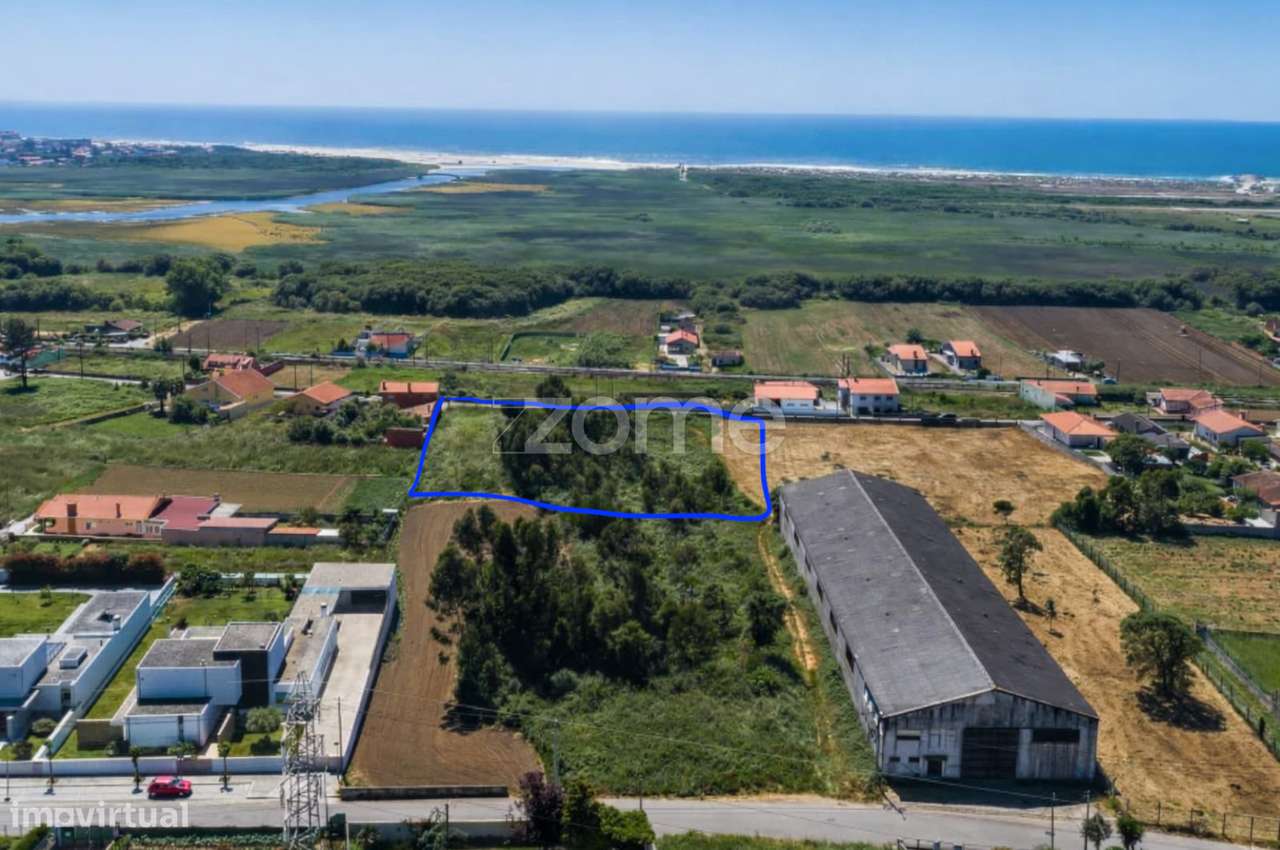 Terreno com 4.810 m2 em Paramos (Espinho) - Grande imagem: 4/14