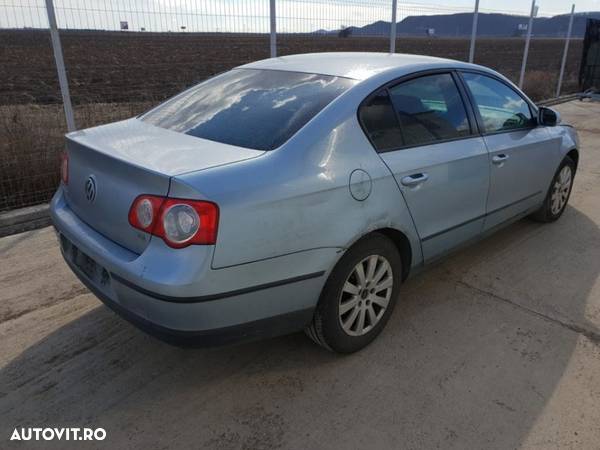 Dezmembrez Volkswagen Passat B6 1,9 TDI - 2