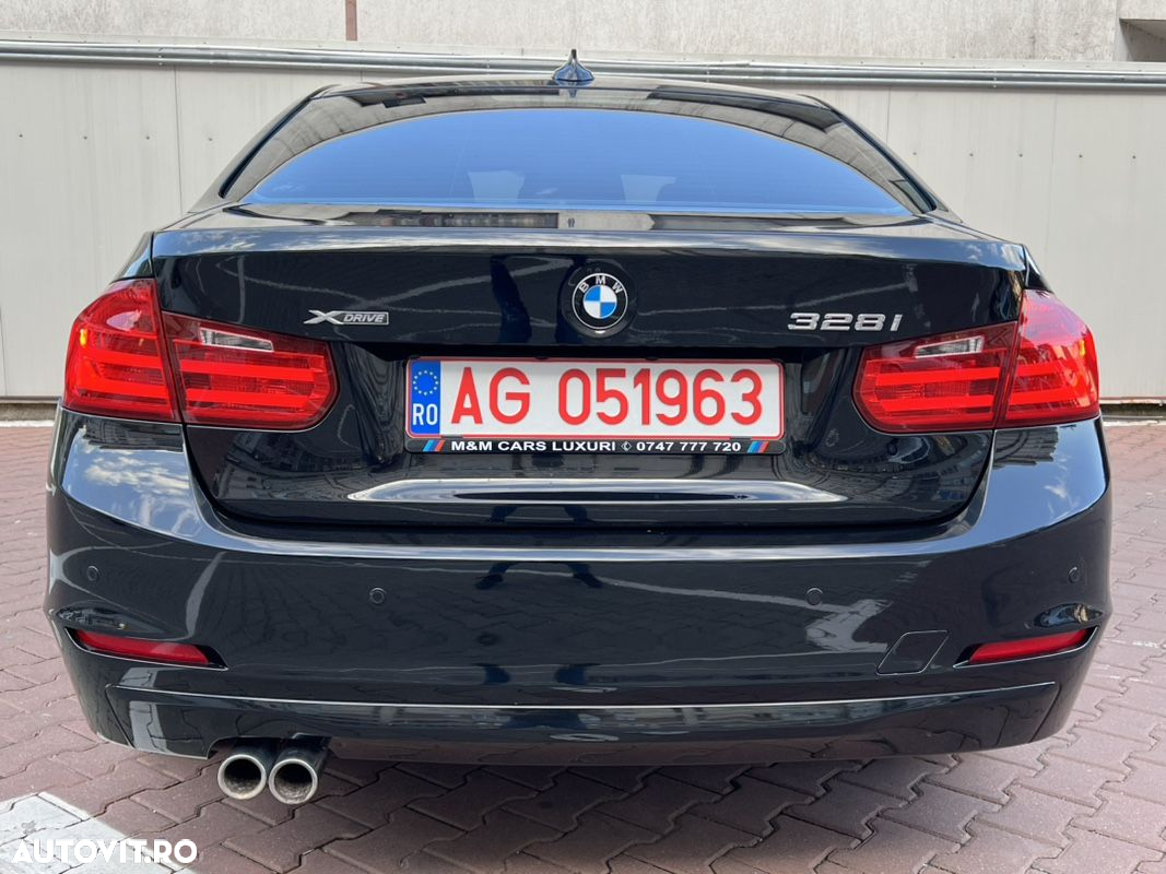 BMW Seria 3 328i xDrive AT - 16