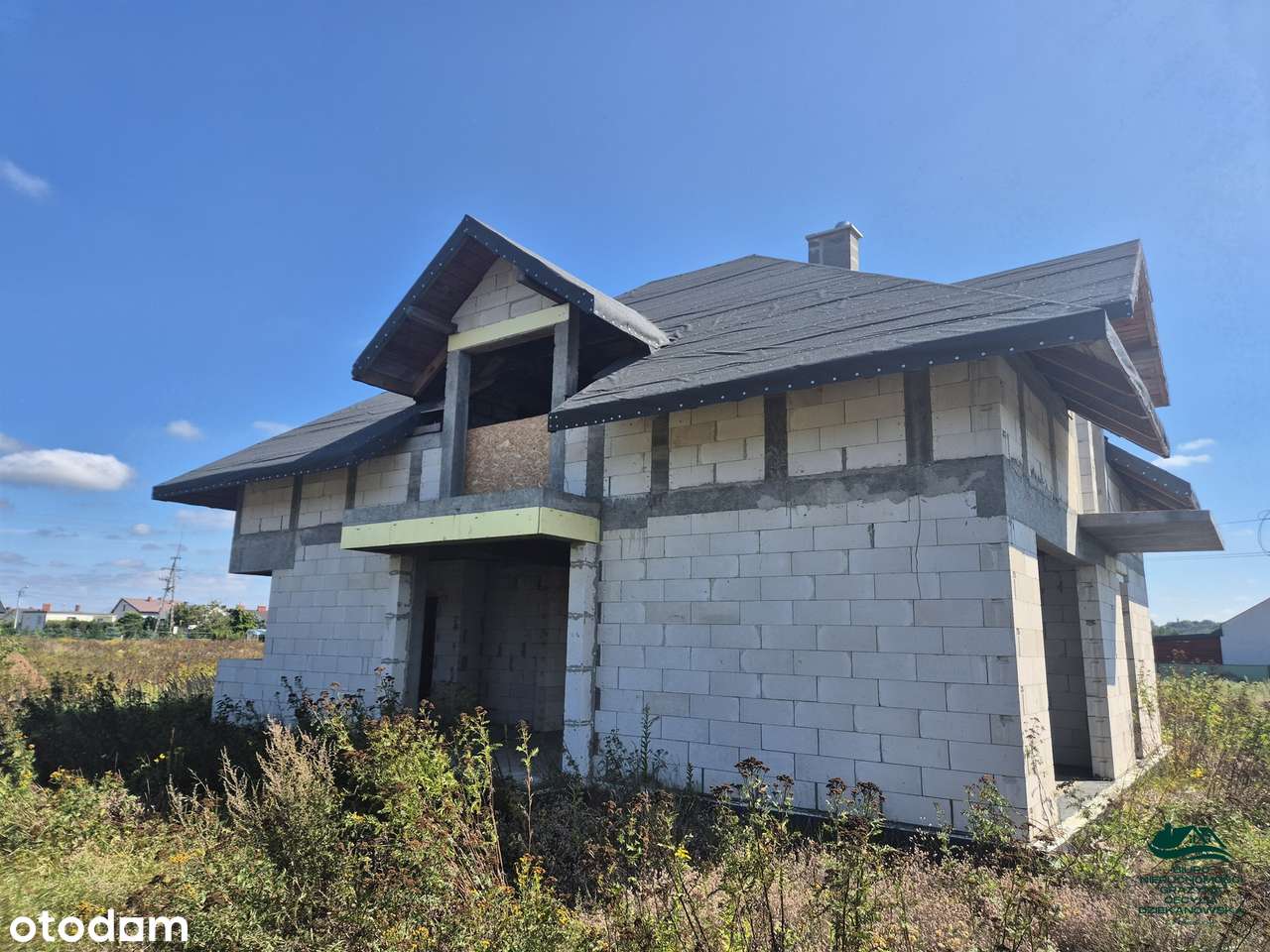 Dom mieszkalny jednorodzinny z garażem dwustanowiskowym  z działką-7