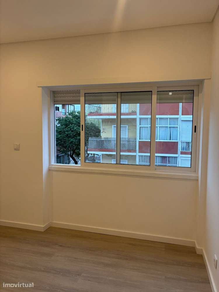 Apartamento T4 em Barreiro com Excelente Localização-18