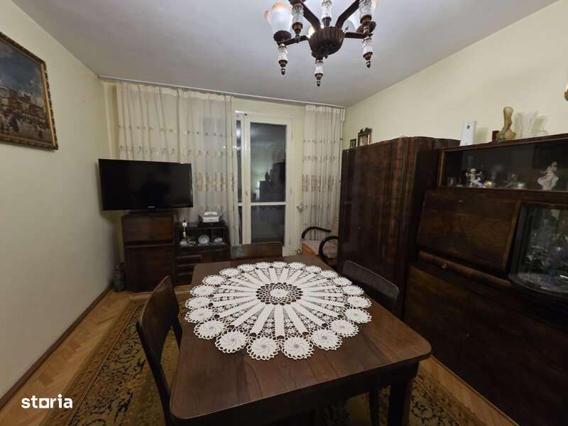 Titan Scoala 195 - Str Rotunda-1