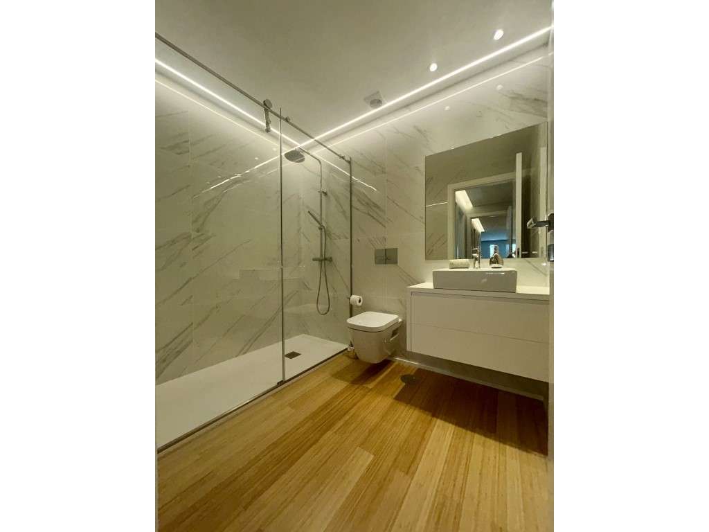 Penthouse T4 | Praça Velasquez | Terraço Privativo com Jacuzzi-19