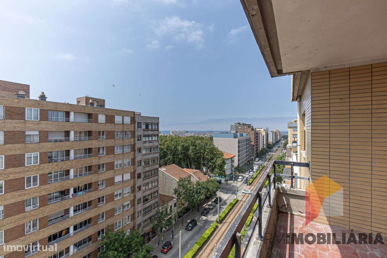 Apartamento T3 no centro de Matosinhos-11