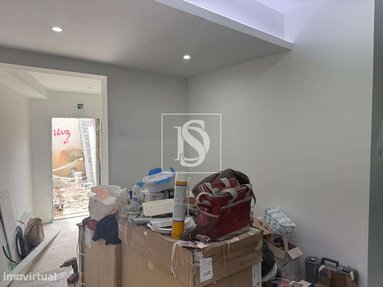 ✨ Moradia T3 Totalmente Renovada no Centro de Santarém ✨-7