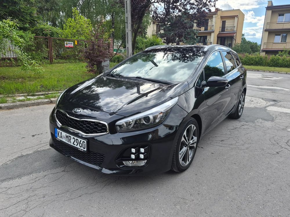 Kia Ceed II (2012-) 1.6 CRDi 136 ISG GT Line 2015