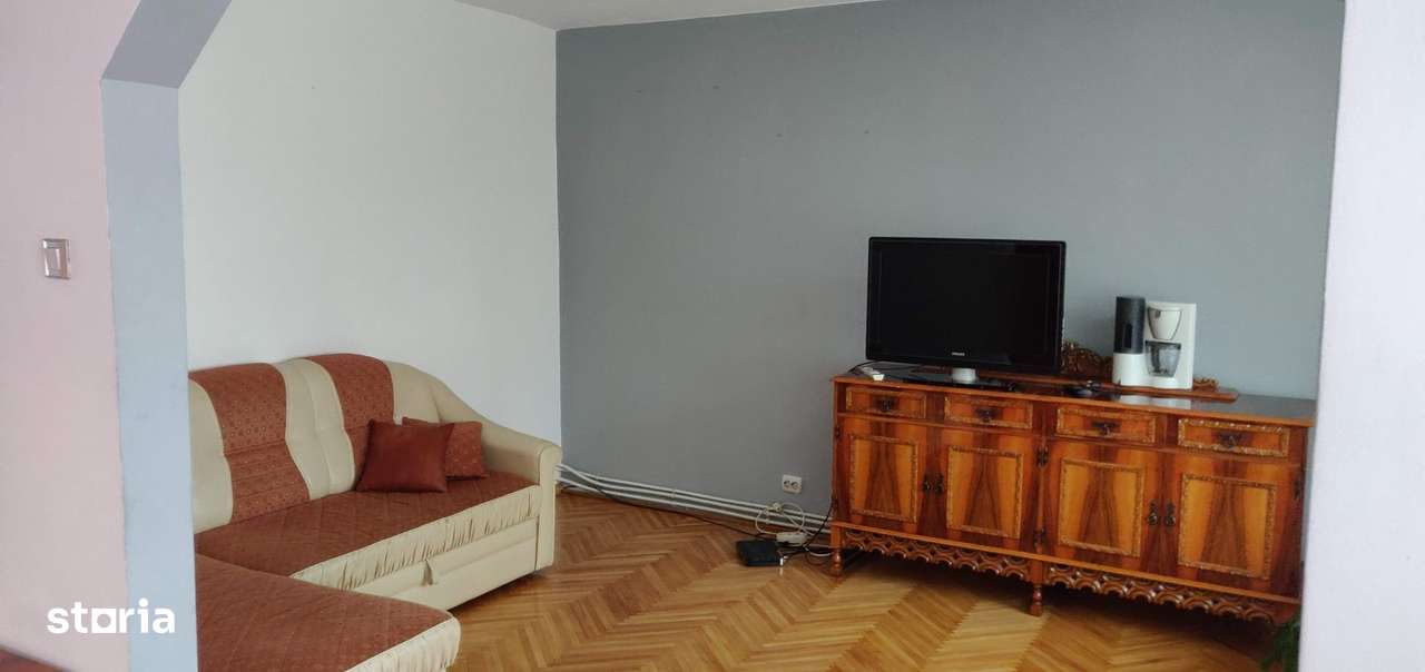 Apartament 3 camere - finisat -mobilat- etaj 1 -Garaj - zona Spital - Imagine principală: 5/11