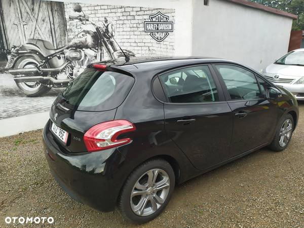 Peugeot 208 1.4 HDi Business Line - 2