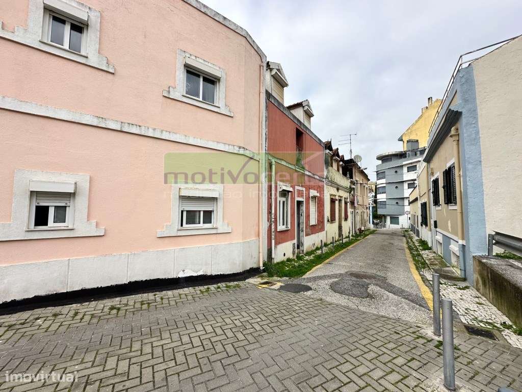 Moradia T2 com 2 Pisos no Coração de Campolide, Lisboa - Grande imagem: 3/3