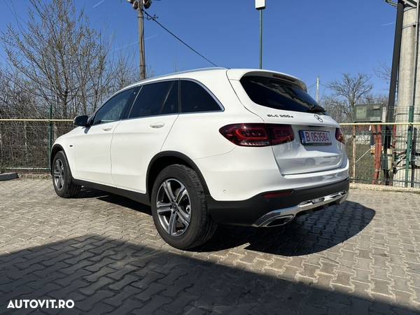 Mercedes-Benz GLC 300 e 4Matic 9G-TRONIC Exclusive - 6