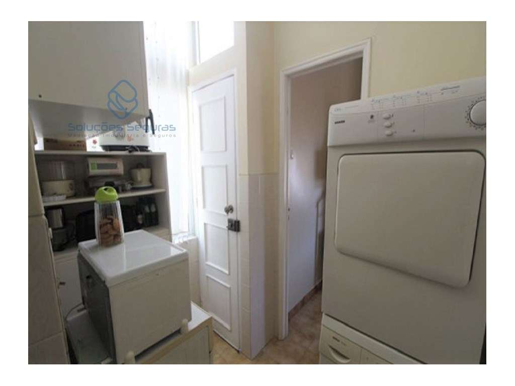 Prédio, com 2 andares com utilizações independente - Centro Moita-16