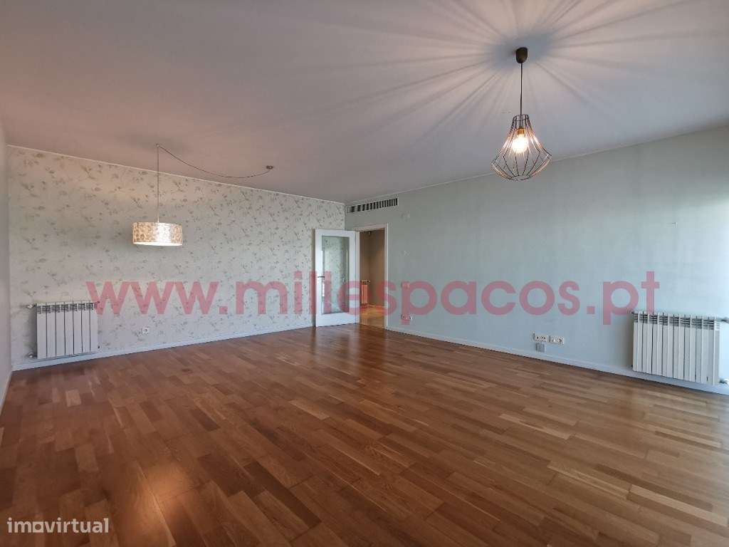 T2 C/Parqueamento Laranjeiras - Grande imagem: 4/33