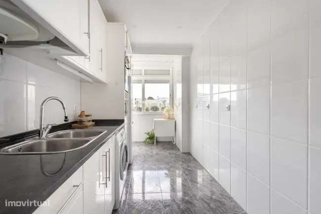 APARTAMENTO | 2 Quartos | 1 Casa de Banho | Renovado | Arrecadação | �-8