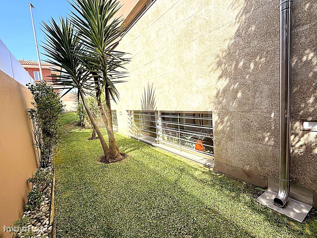 Moradia T5 Moderna com Jardim e Cave Ampla - Árvore, Vila do Conde-36