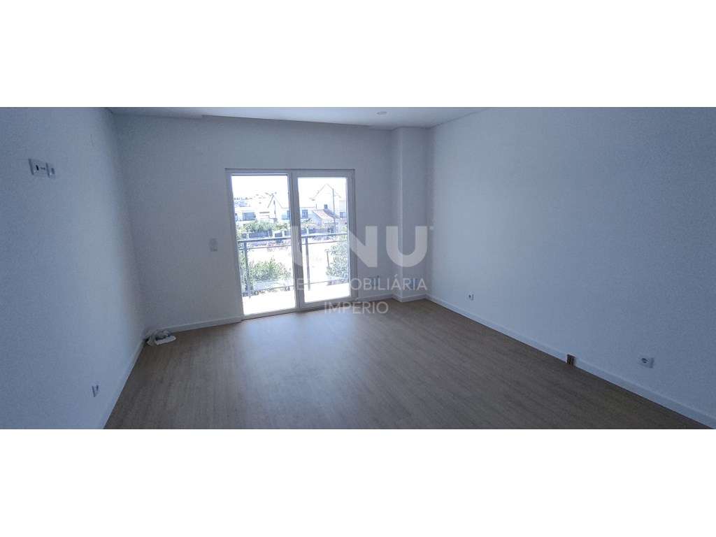 MORADIA PREMIUM TRIPLEX 5 ASSOALHADAS em Fernão Ferro 3 WC-24