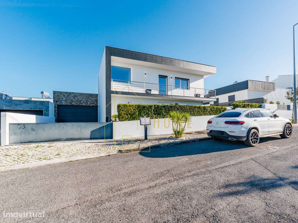 Moradia T4 na Urbanização Jardins de Santiago- Setúbal-52