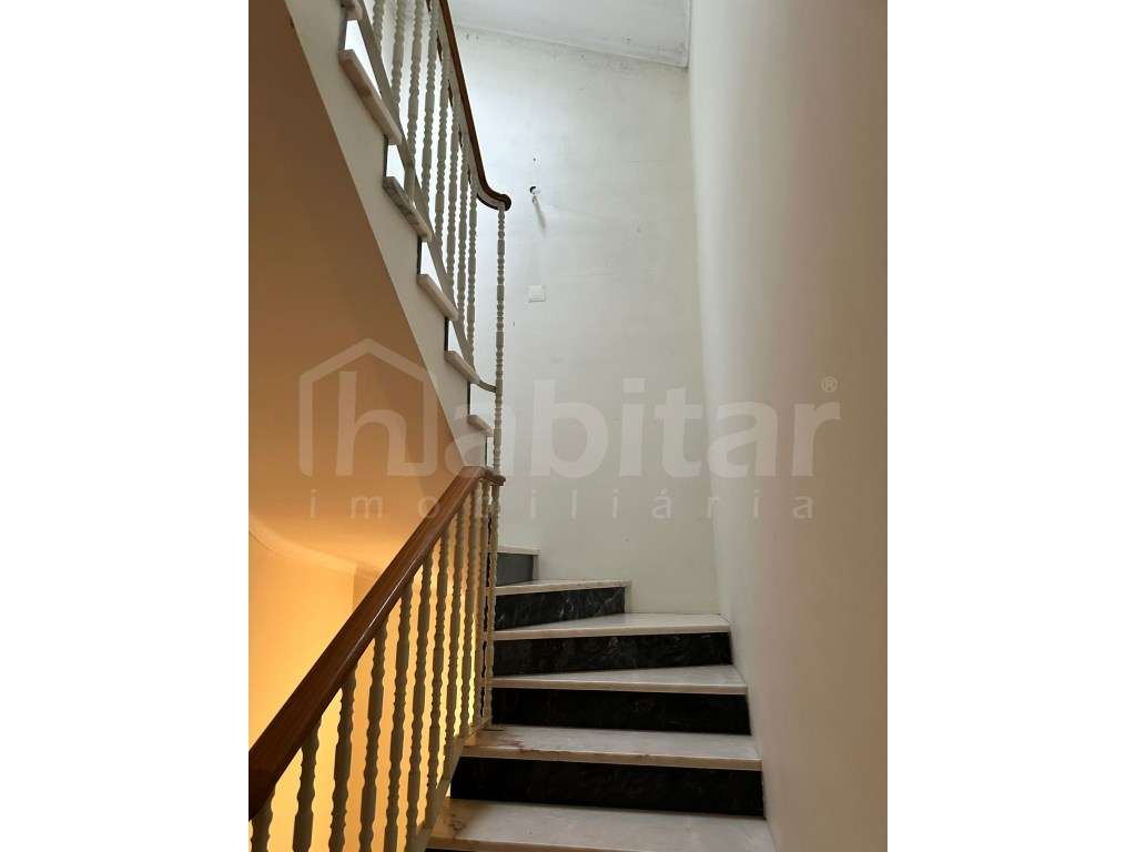 Moradia T3 no Centro Histórico de Benavente-8