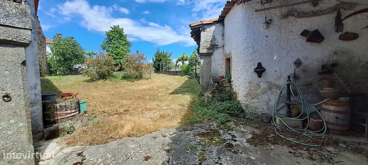 Moradia isolada T6 em Genísio, Miranda do Douro-9