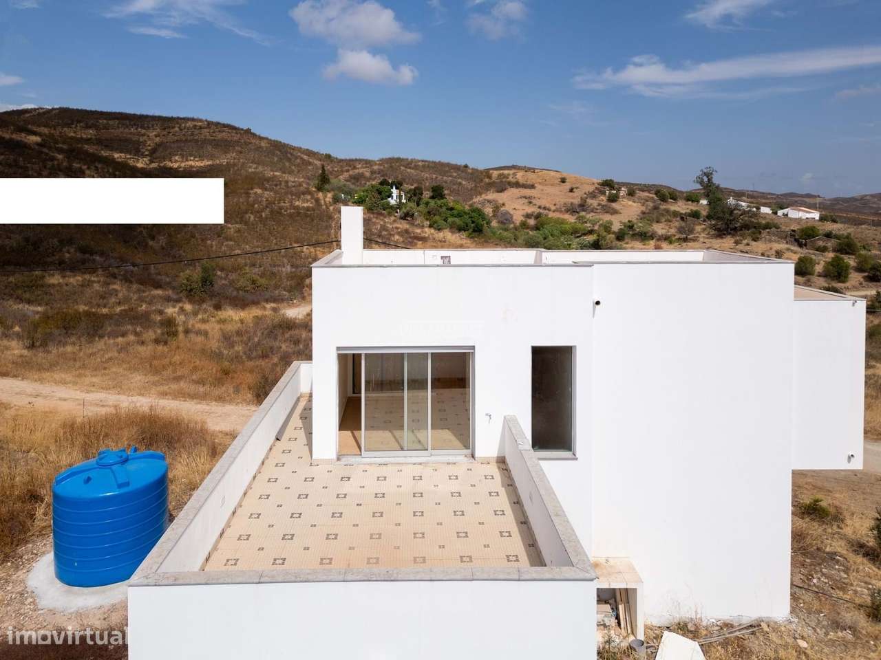 VILLA V3 composta por 2 andares com 435 m2 de terreno situada em Cotov-7