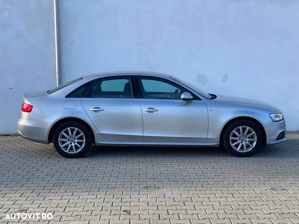 Audi A4 2.0 TDI B8 - 6