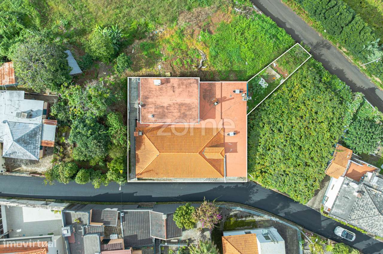 Moradia T2 com Espaço Comercial (372 m²) – São Jorge, Santana - Grande imagem: 5/48