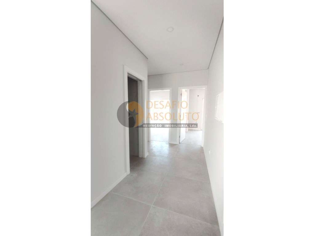 Apartamento T2 c/ varanda. Quinta do Conde - Pinhal do General-12