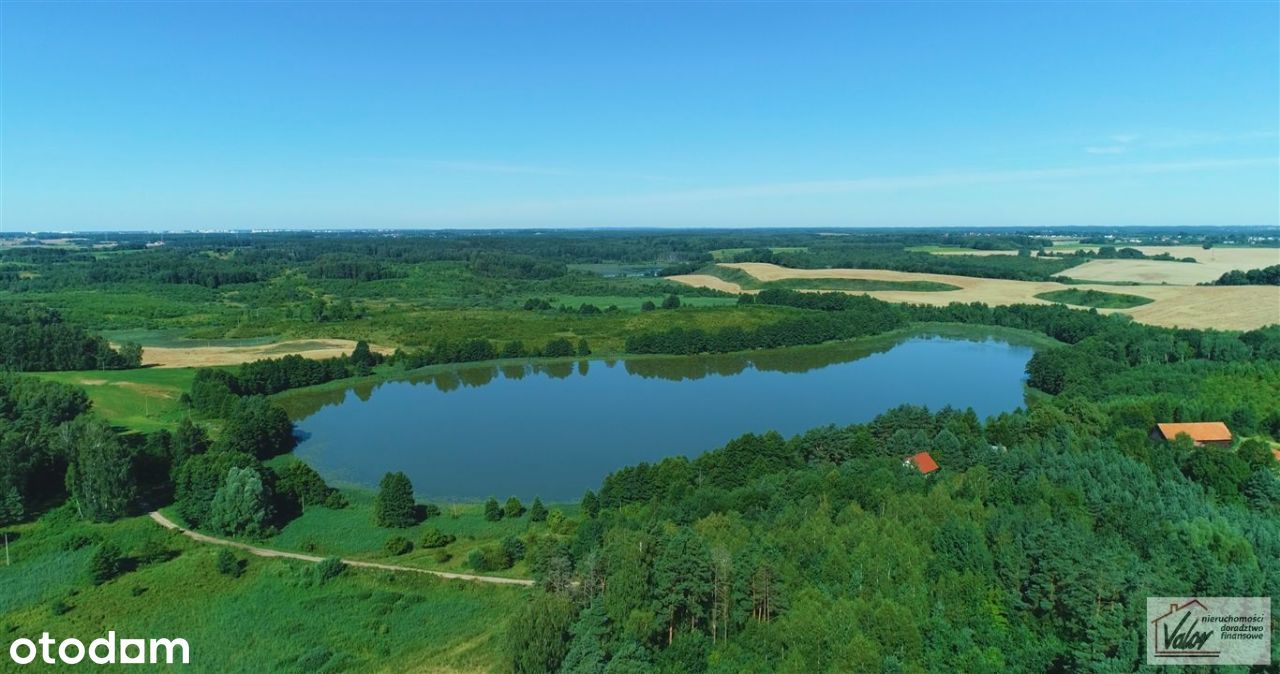 Działka z linią brzegową jeziora Świętajno. Mokiny