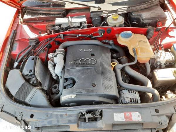 Dezmembrez Audi A4 B5 - 3