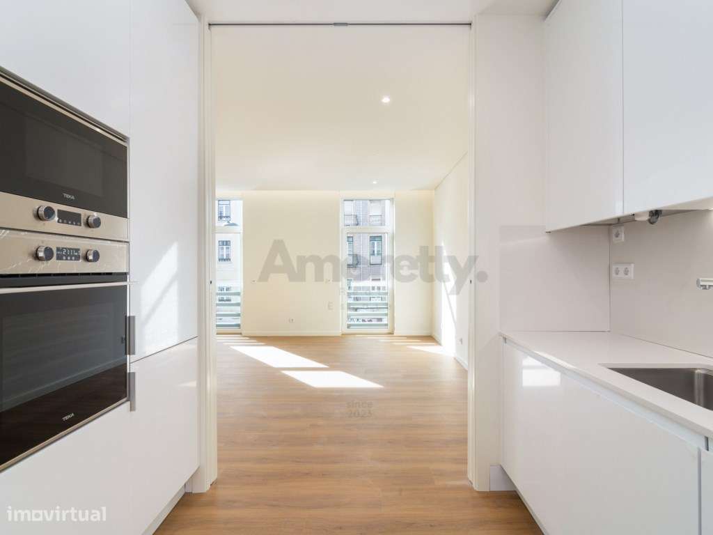 T2 de Luxo Novo com Estacionamento Privativo-18