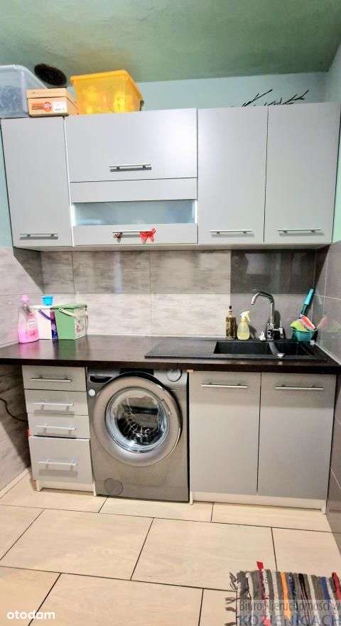 Nowoczesny dom z pięknym ogrodem.-12