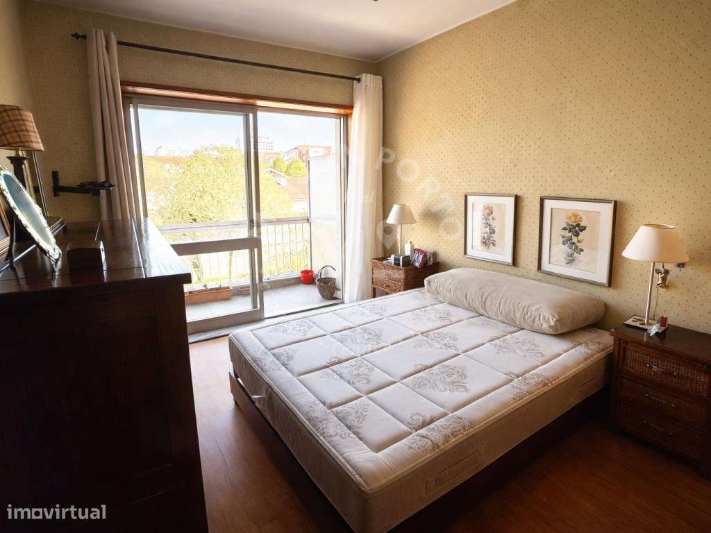 Apartamento T2 com Varanda e Garagem próximo ao Estádio do Boavista...-0