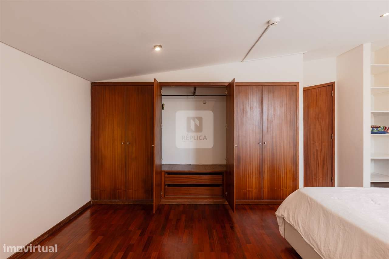 Moradia T3+1 Mobilada  com Vistas para Rio Douro-30